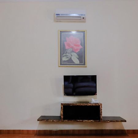 בניוואנגי Hotel Mahkota Plengkung By Ecommerceloka מראה חיצוני תמונה