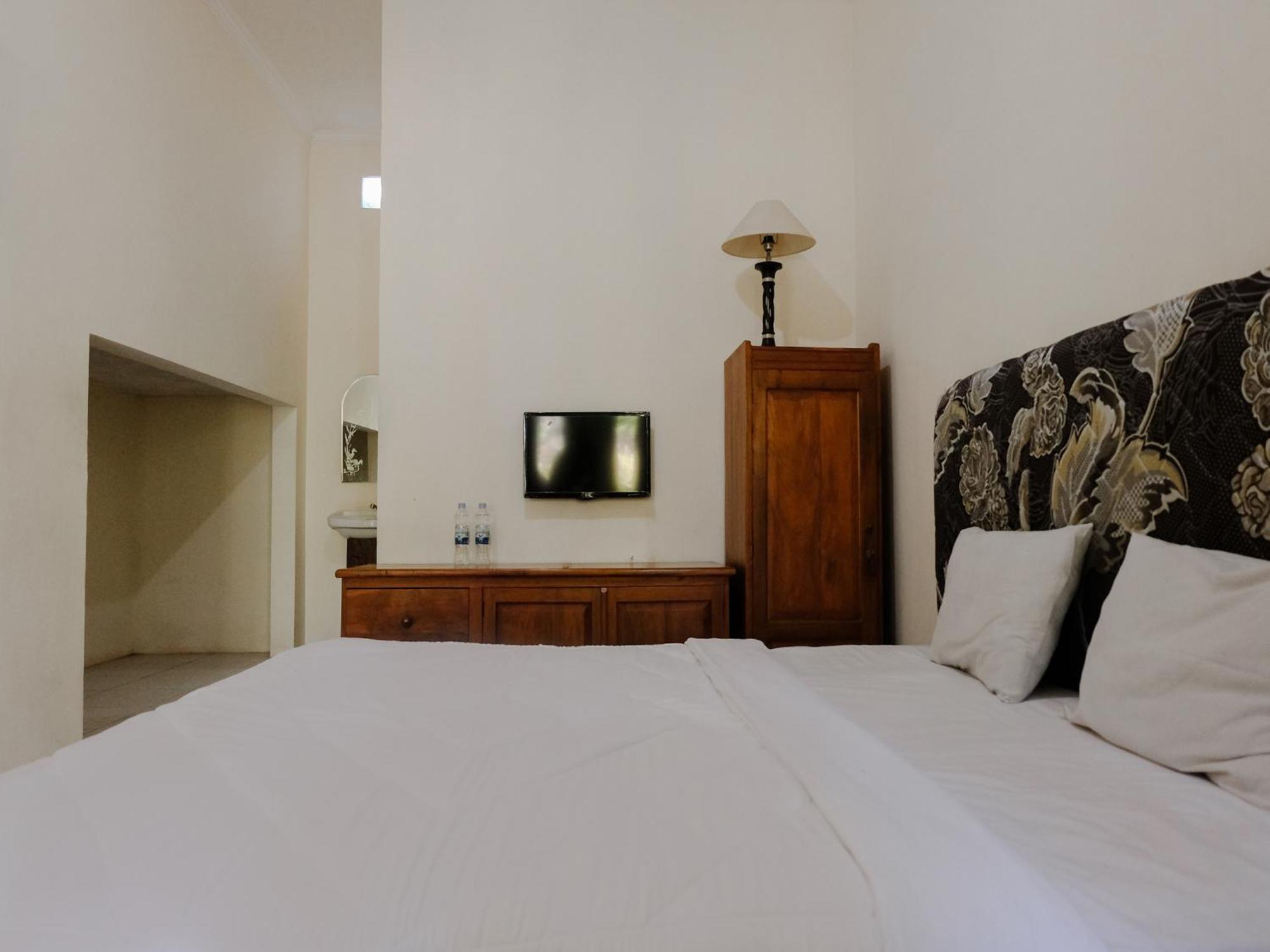 בניוואנגי Hotel Mahkota Plengkung By Ecommerceloka חדר תמונה